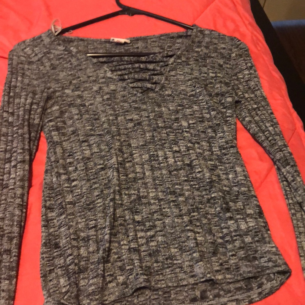Long sleeve v neck